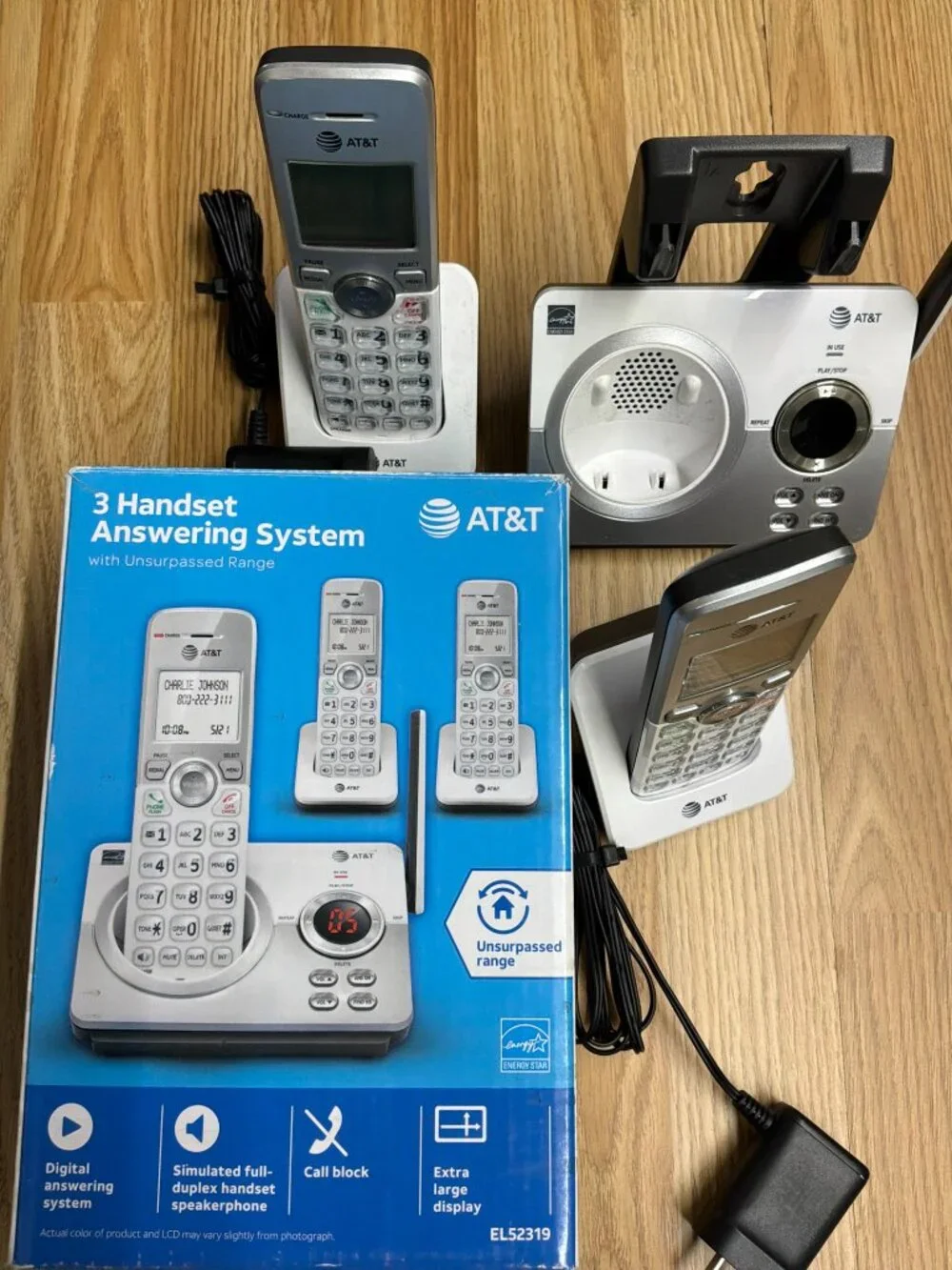 AT&T EL52319 DECT 6.0 Cordless Phone System – 3 Handsets + Answering Machine